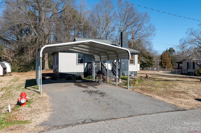 100 North St, High Shoals, NC 28077