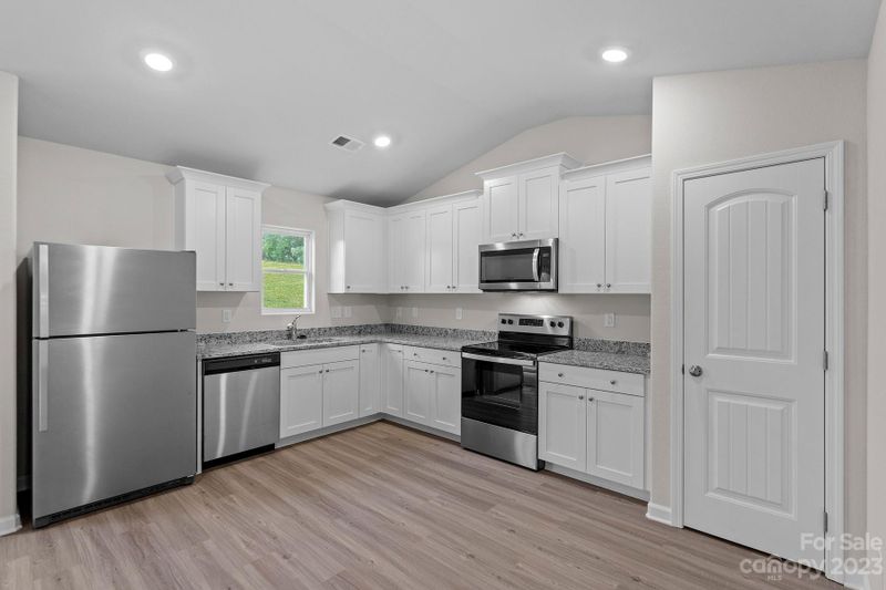 1716 Nia Rd, Charlotte, NC 28215