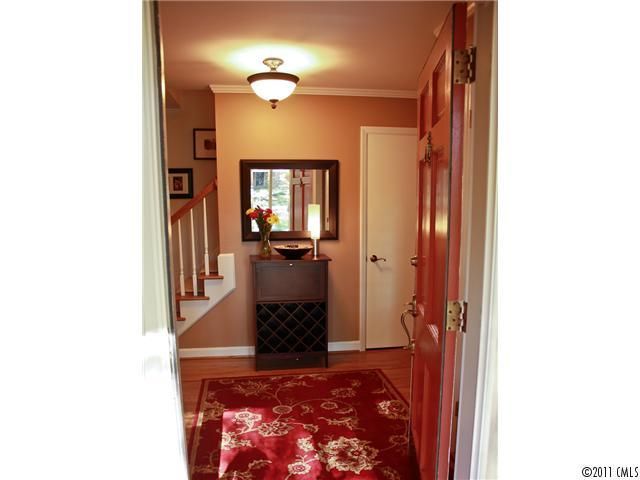 6033 Gate Post Rd, Charlotte, NC 28211
