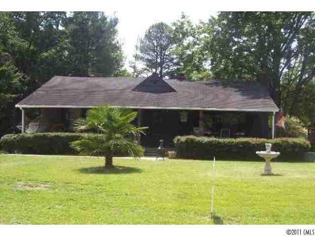 5542 Brooklyn Rd, Great Falls, SC 29055