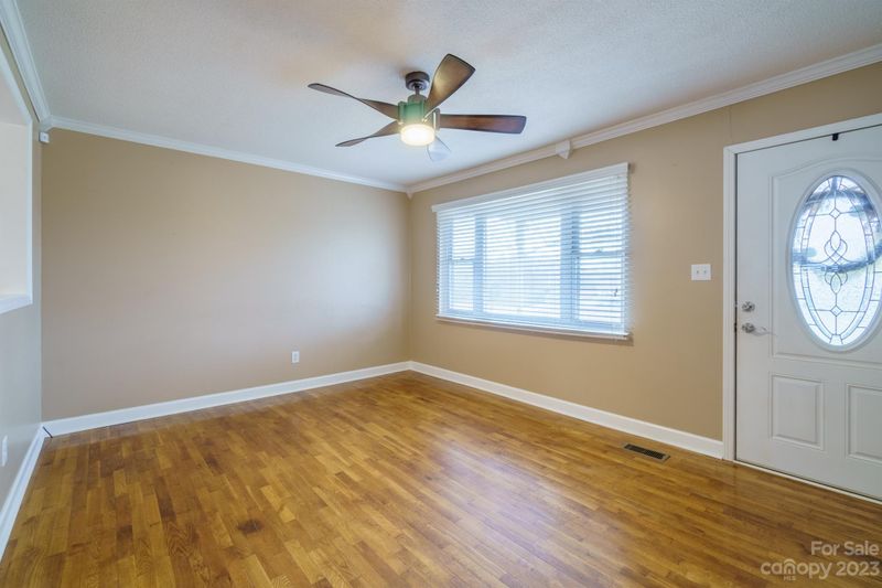 2985 Long Cir, Iron Station, NC 28080