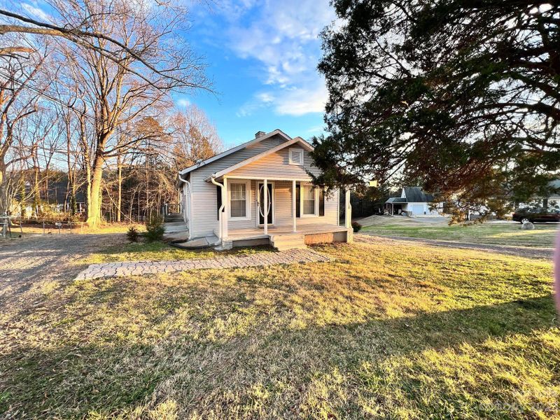 1209 Pump Station Rd, Kannapolis, NC 28081