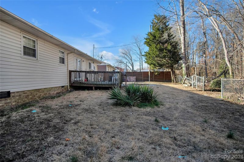 125 Sunset Ln, Bessemer City, NC 28016