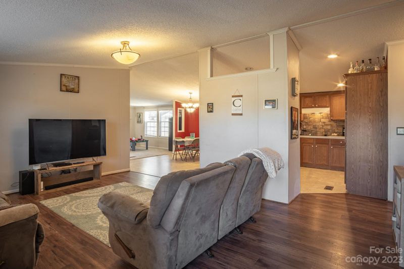 6825 Holly Hawk Ct, Cherryville, NC 28021