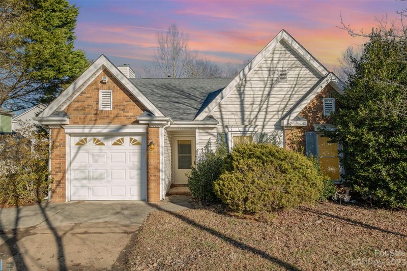 9809 Stephen Thompson Ln, Charlotte, NC 28213