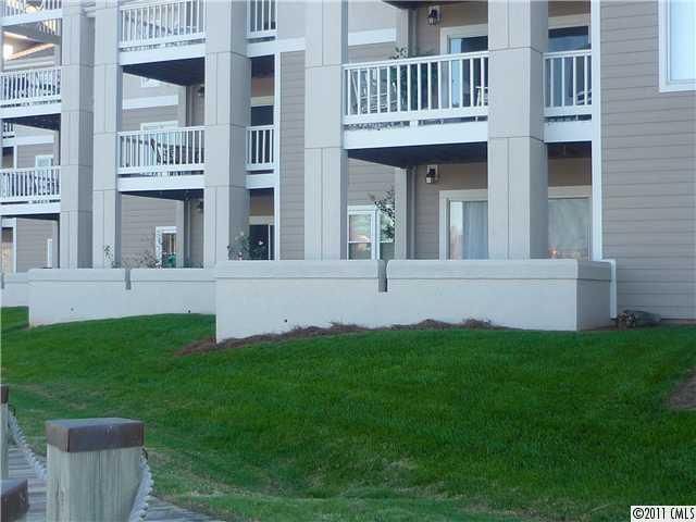 18623 Vineyard Point Ln #13, Cornelius, NC 28031