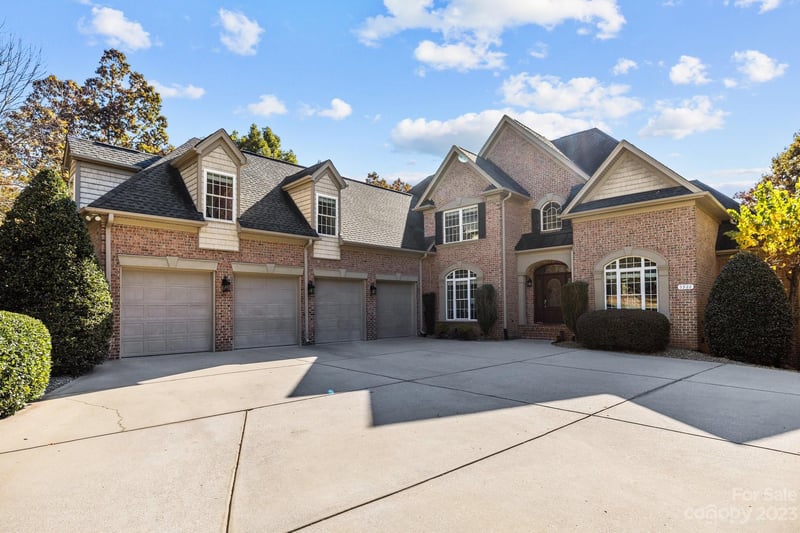5922 Johnson Rd, Lake Wylie, SC 29710