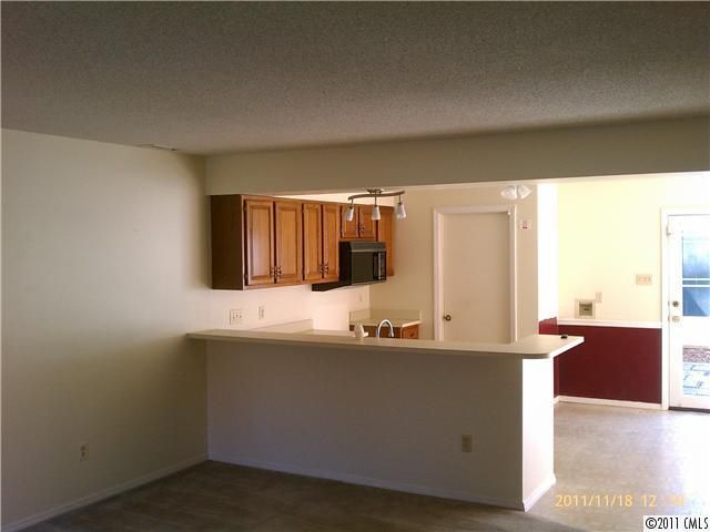 205 S Academy St #2, Mooresville, NC 28115