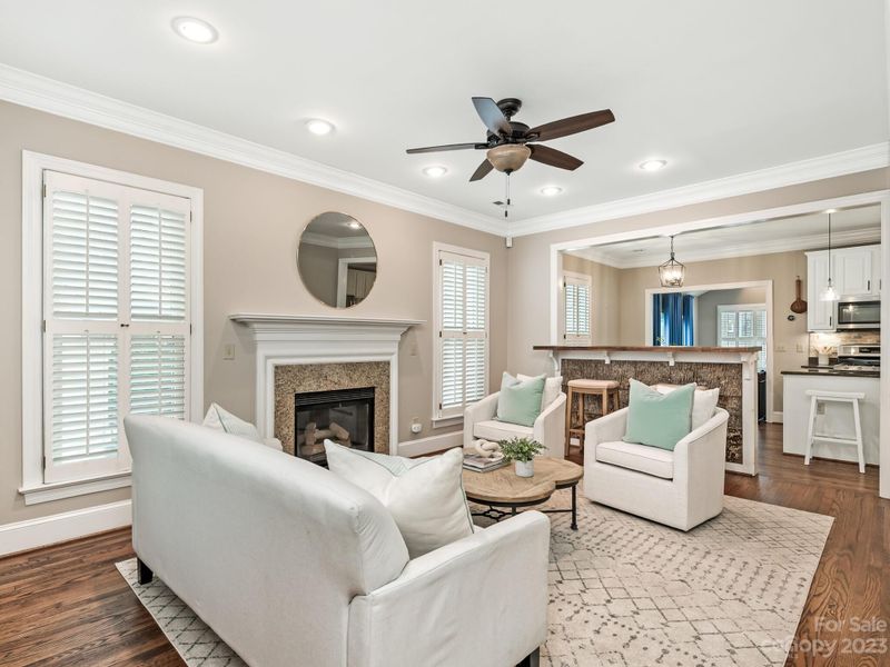 805 Blackburn Ct, Charlotte, NC 28209