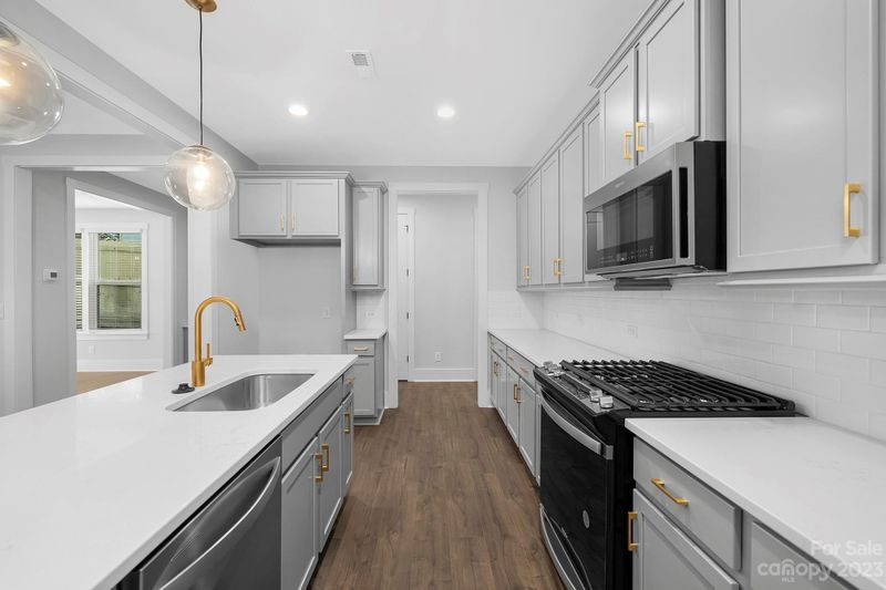 2418 Lola Ave, Charlotte, NC 28205