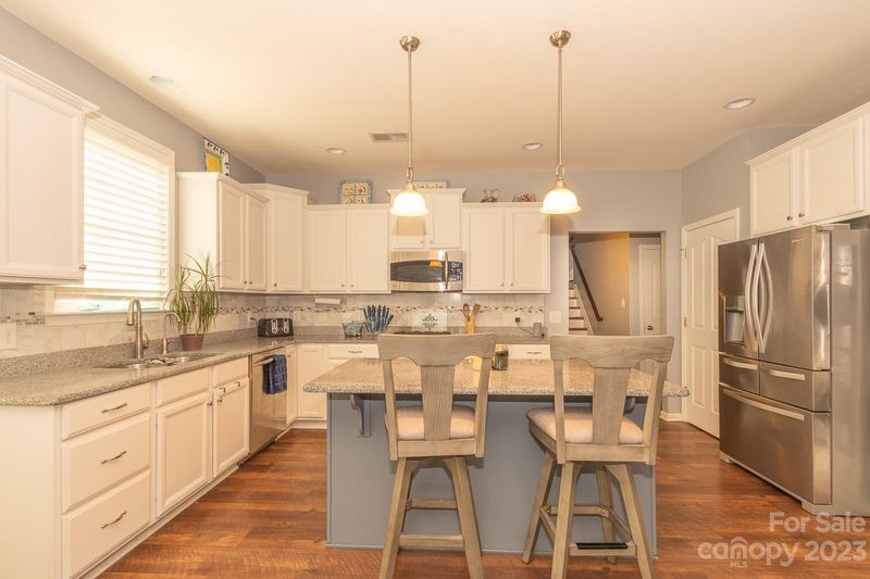 4357 Bridge Pointe Dr, Harrisburg, NC 28075