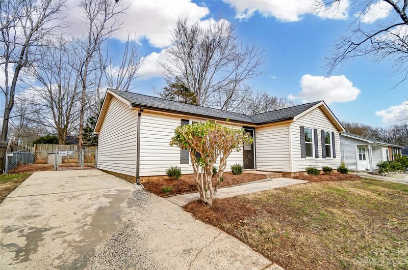6017 Sunset Chase Ln, Charlotte, NC 28212