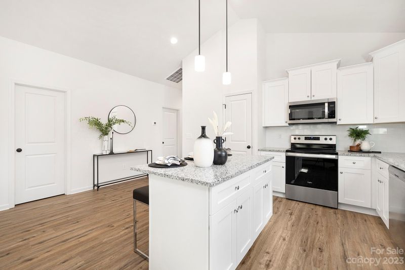 841 Mcdonald Rd, Charlotte, NC 28214