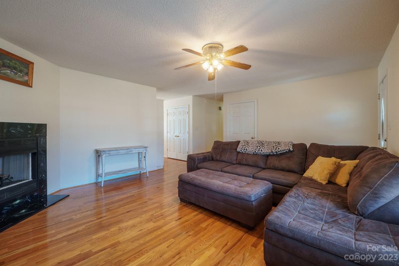 4943 Flay Rd, Lincolnton, NC 28092