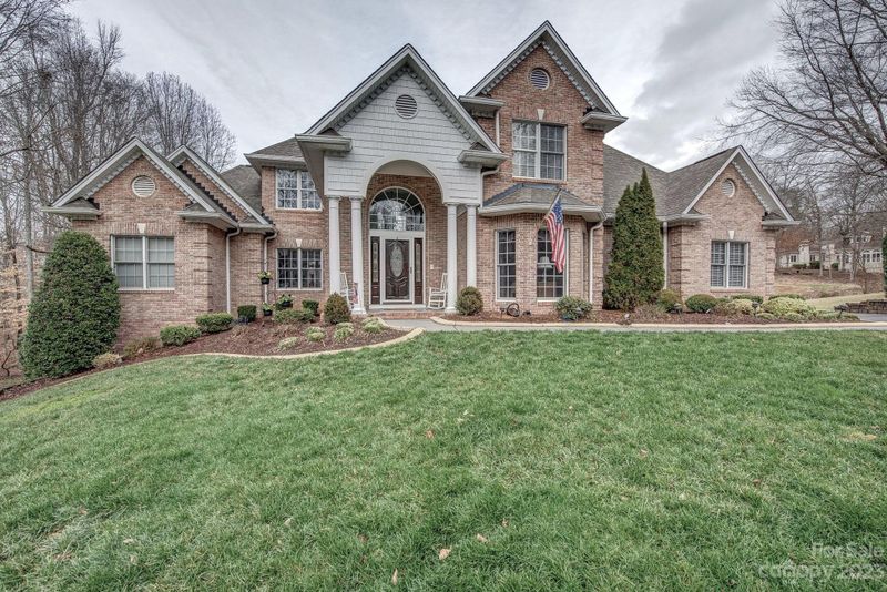 810 Scotty Ct, Cramerton, NC 28032
