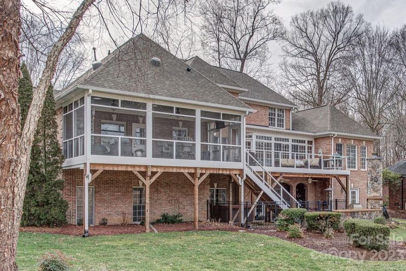 810 Scotty Ct, Cramerton, NC 28032