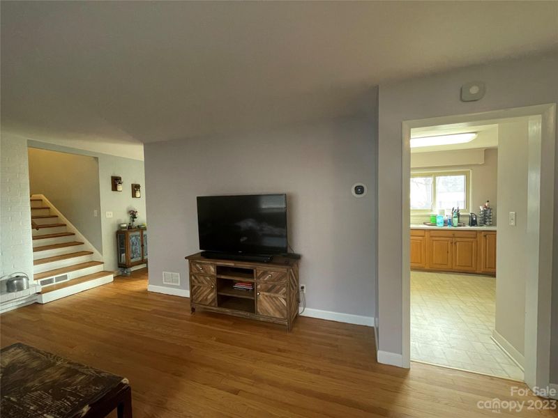 2211 6th St NE, Hickory, NC 28601