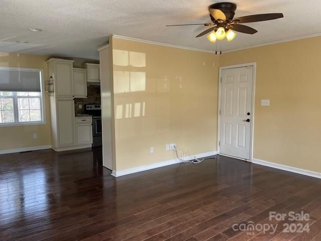 1510 Carlin Dr, Conover, NC 28613