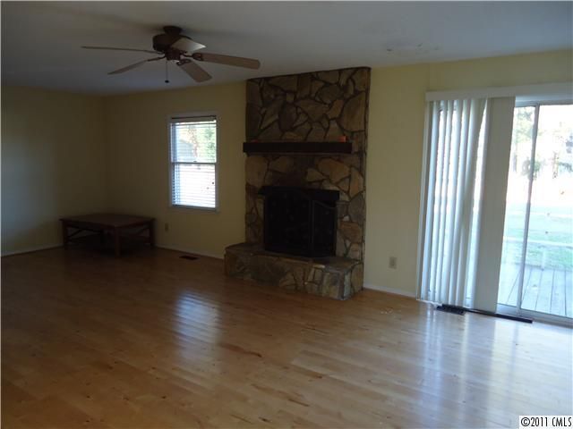 2499 Myra Ln, Lincolnton, NC 28092