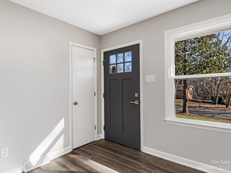 6417 War Eagle Ln, Charlotte, NC 28214