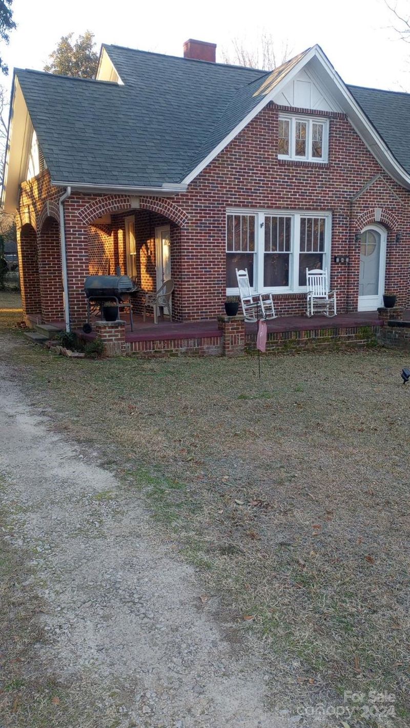 143 Lancaster St, Chester, SC 29706