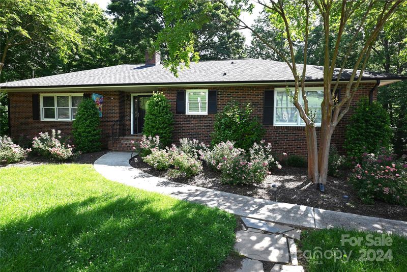 6230 Monford Dr, Conover, NC 28613