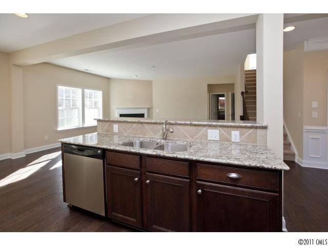2343 NW Barrowcliffe Dr #643, Concord, NC 28027