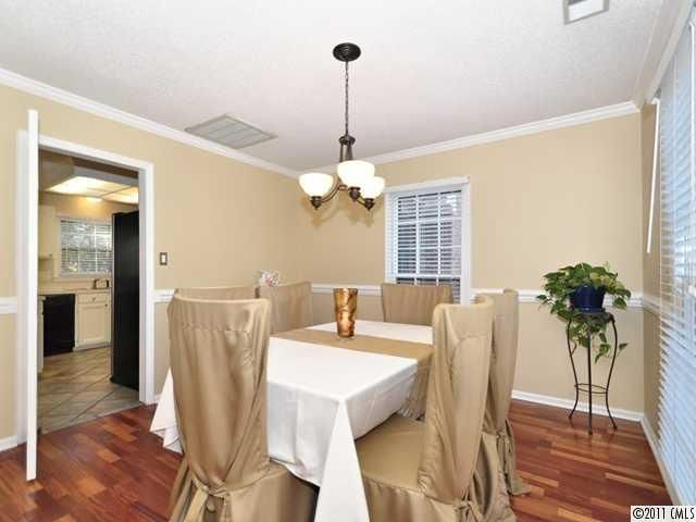 2813 Briar Ridge Dr, Charlotte, NC 28270