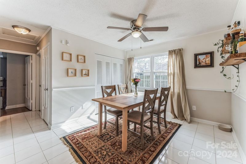 8543 Castle Pine Ct, Charlotte, NC 28226