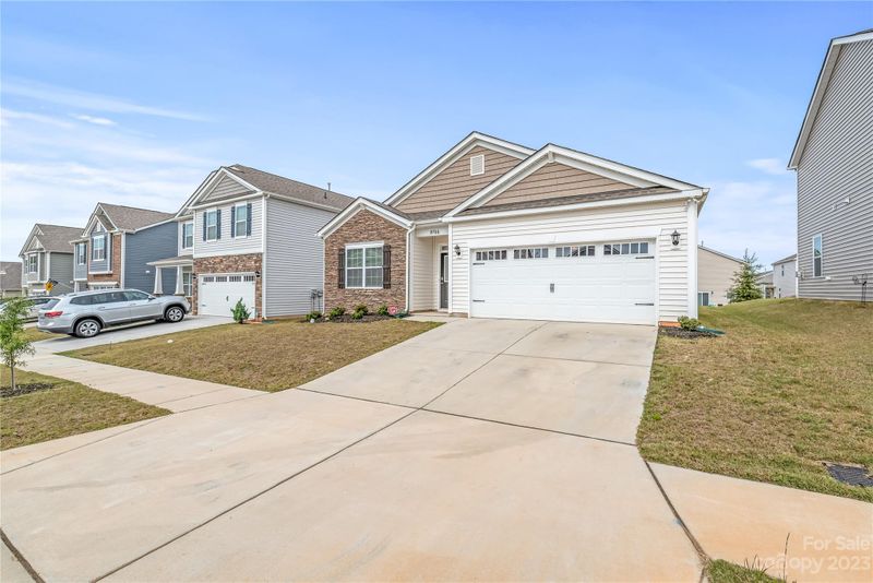 9766 Tea Garden Dr, Gastonia, NC 28056