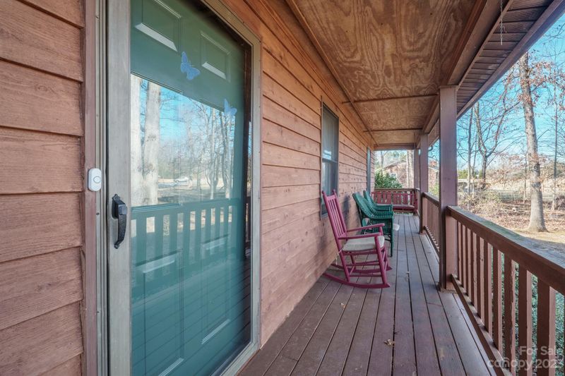 1652 Maple Ln, Lincolnton, NC 28092