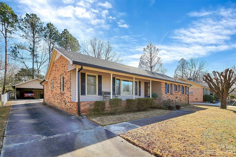 2208 Knickerbocker Dr, Charlotte, NC 28212