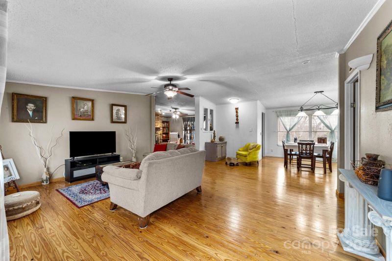 1325 Eufola Rd, Statesville, NC 28677