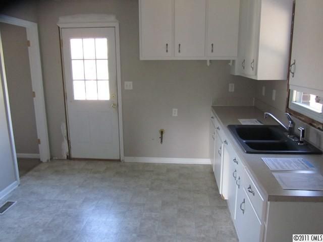 714 Government St, Lincolnton, NC 28092