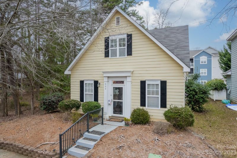 608 Catawba Ave, Davidson, NC 28036