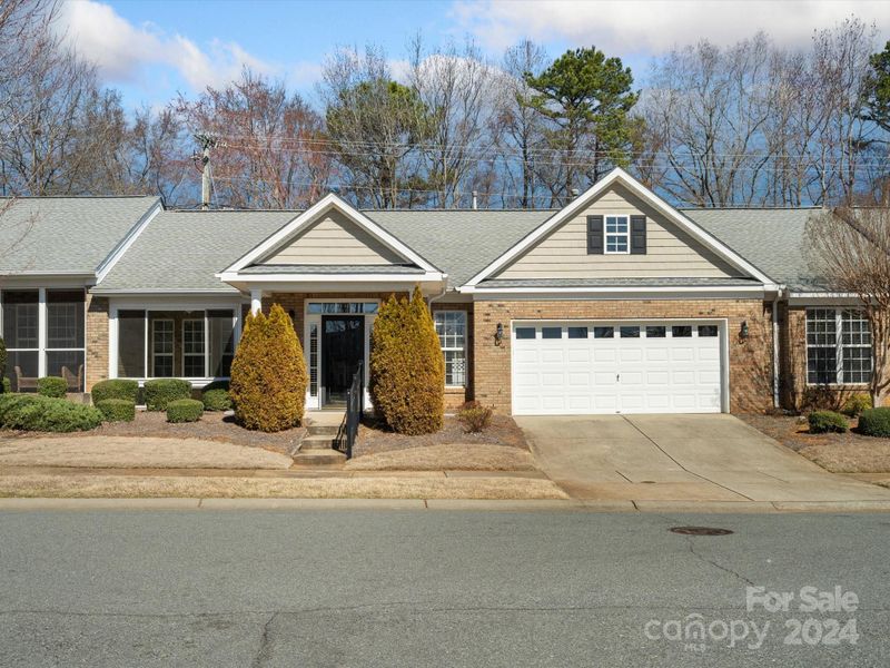 6720 Cinnamon Cir, Mint Hill, NC 28227