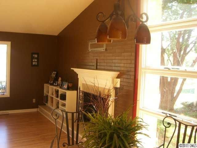 59 NW 36th Ave, Hickory, NC 28601
