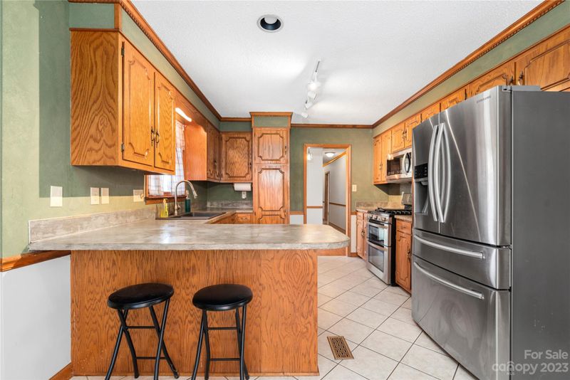 1560 Riverview Rd, Lincolnton, NC 28092