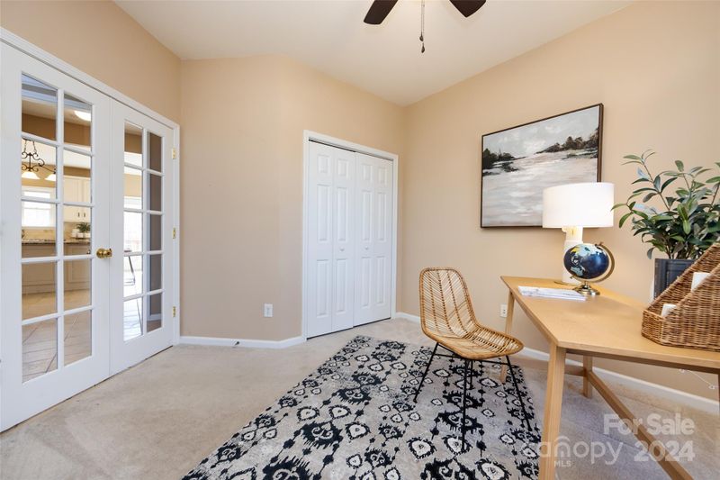 2703 Olympus Dr, Charlotte, NC 28214