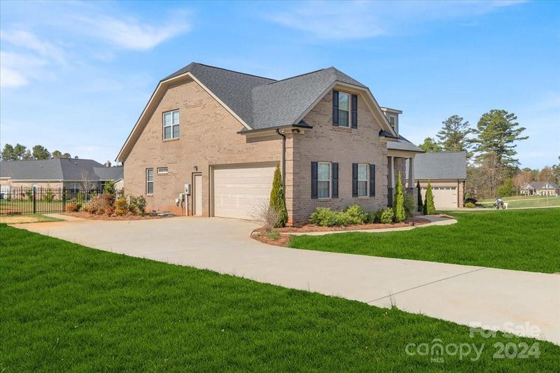 5262 Ivy Spring Ln, Concord, NC 28025