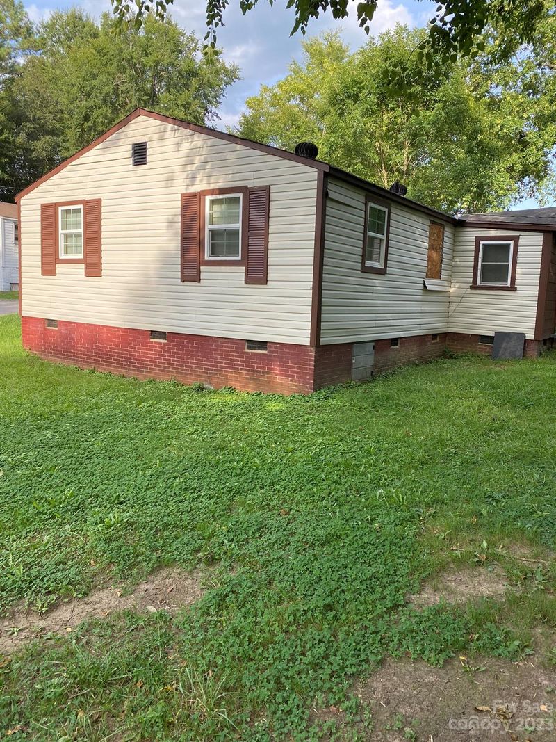 704 Miller St, Lancaster, SC 29720