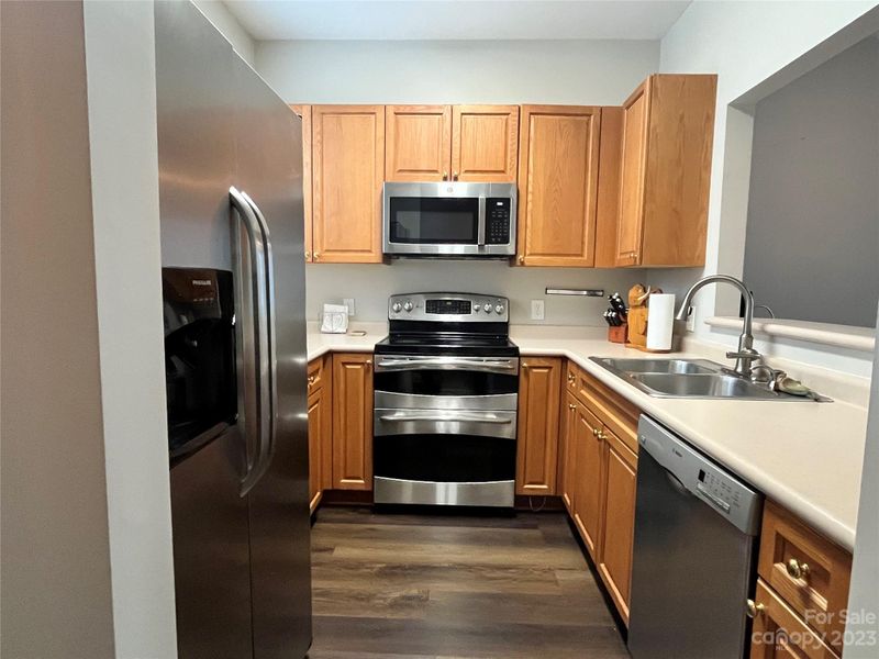 2426 Loch Stone Dr, Gastonia, NC 28054