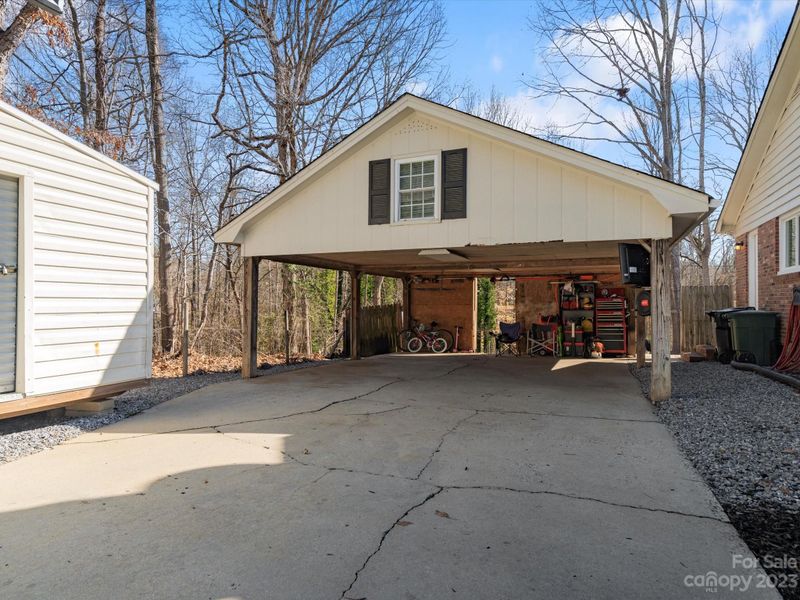 678 Ole Lamp Ln, Gastonia, NC 28056
