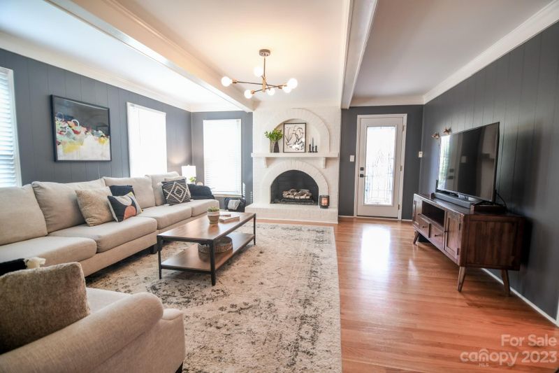 9541 Squirrel Hollow Ln, Charlotte, NC 28270