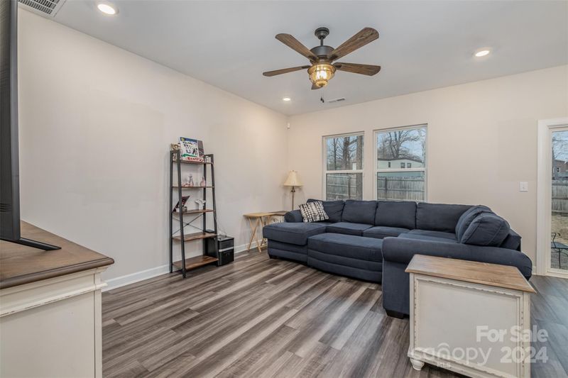 105 Trellis Ln, Troutman, NC 28166