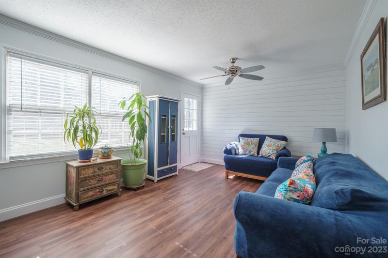 313 Clearbrook Rd, Matthews, NC 28105