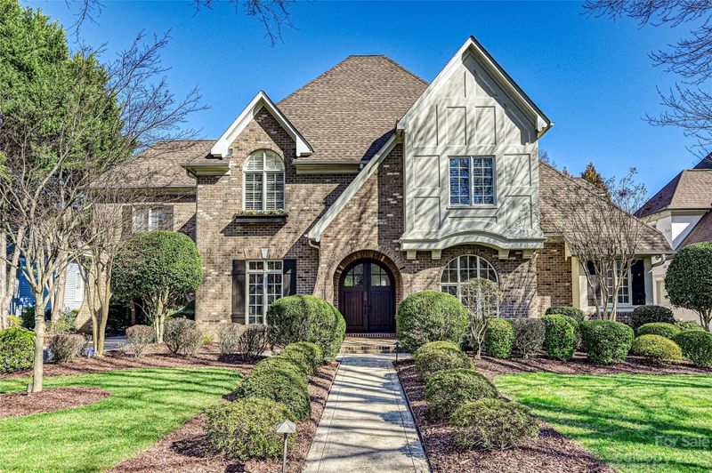 7932 Pemswood St, Charlotte, NC 28277