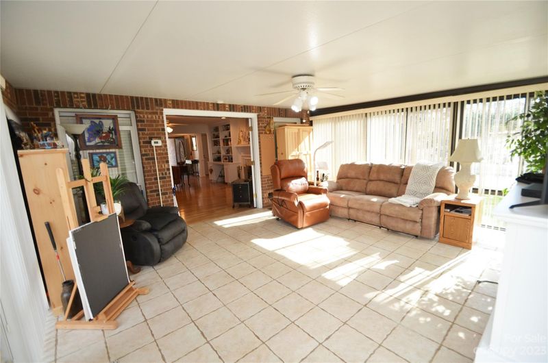 505 1st Ave N, Conover, NC 28613