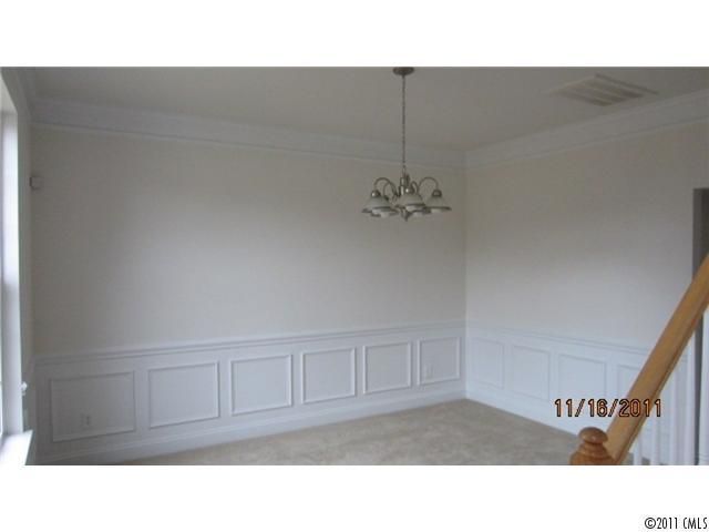 184 Winter Flake Dr, Statesville, NC 28677