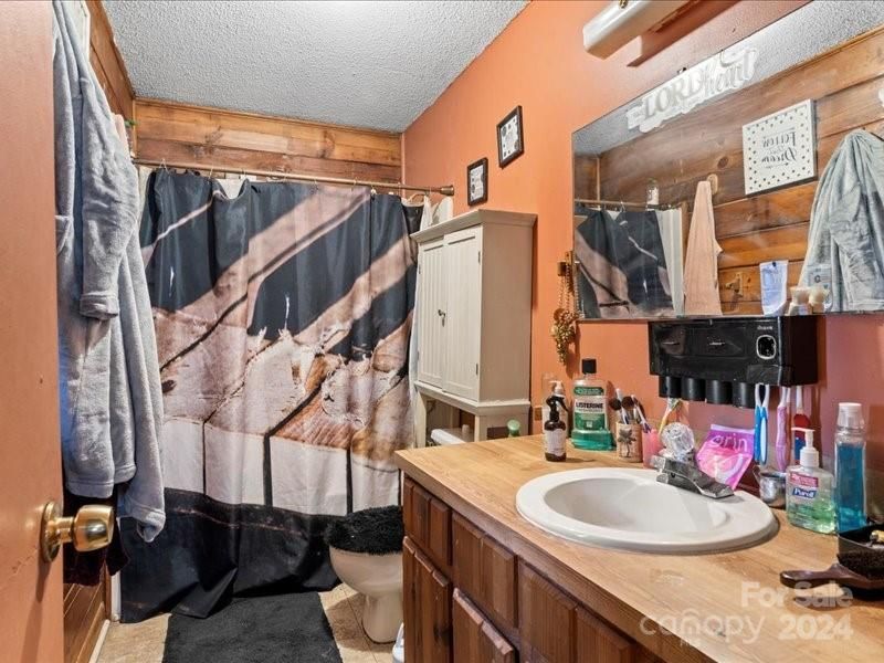 744 22nd St, Hickory, NC 28601